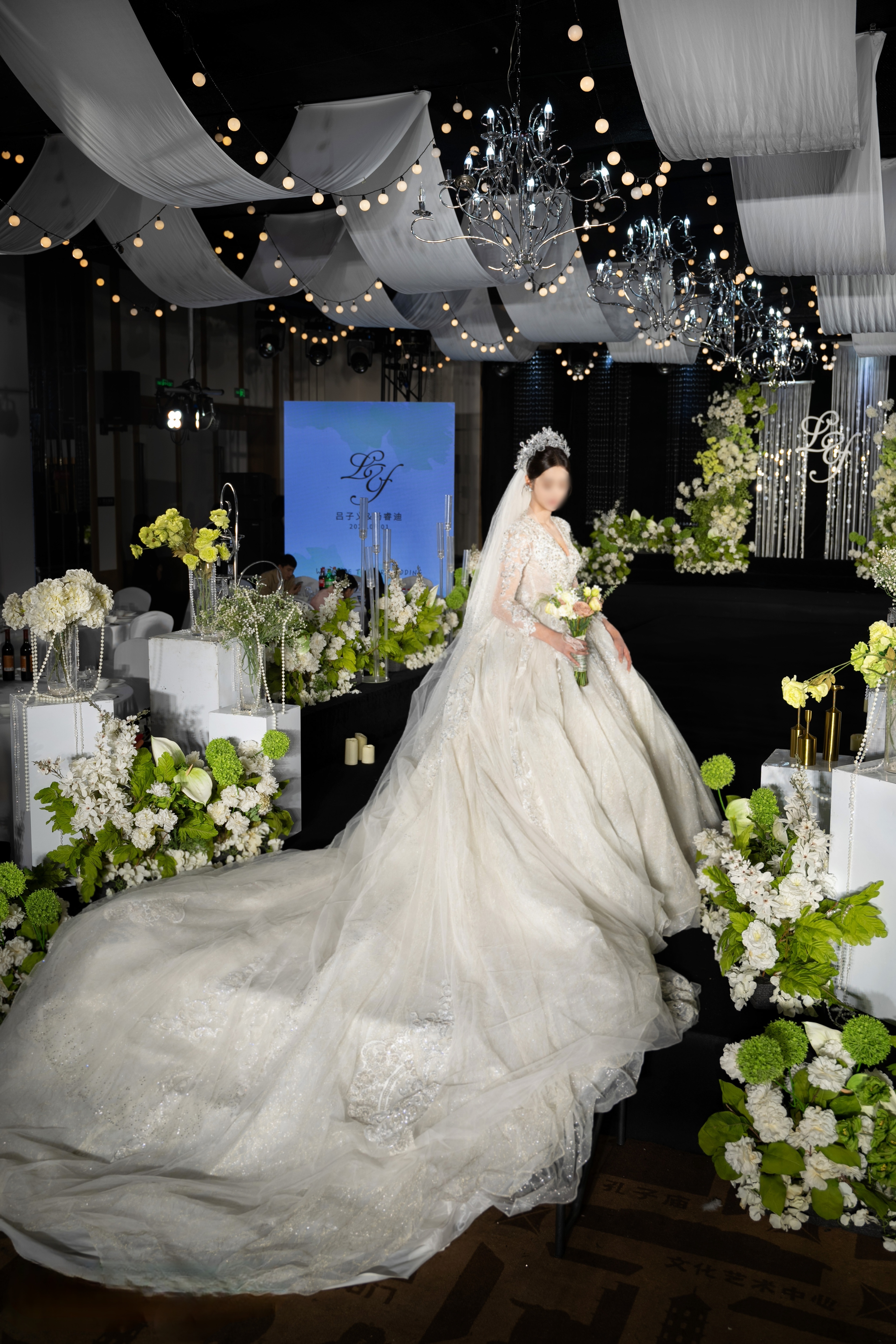 婚禮篇丨白綠為幕，寫滿浪漫婚戀情詩