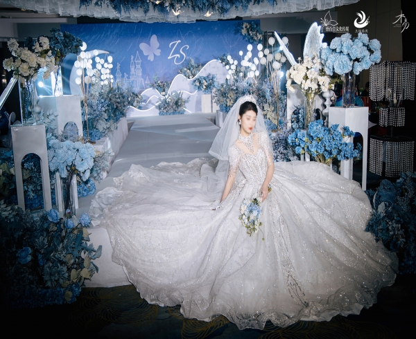 婚禮篇丨藍(lán)色，是深邃的寧?kù)o，是永恒的忠誠(chéng)